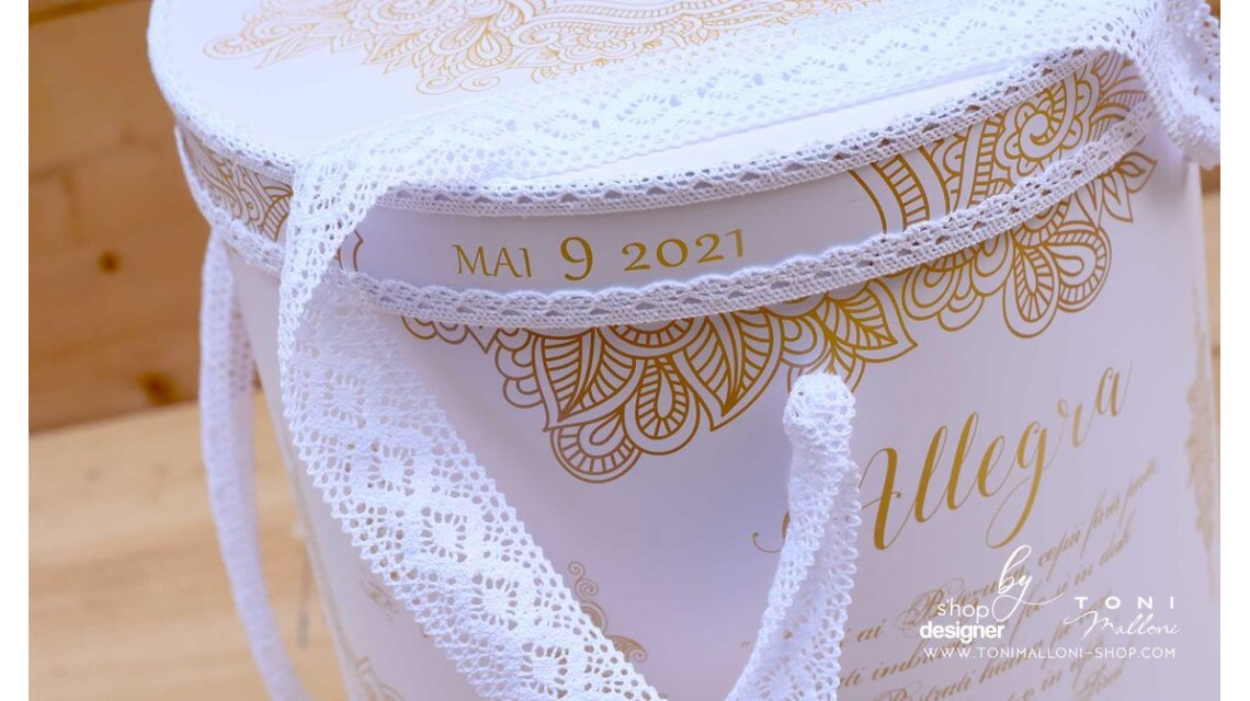 Trusou botez alb cu gold elegant si special cu broderie customizata Boho 22